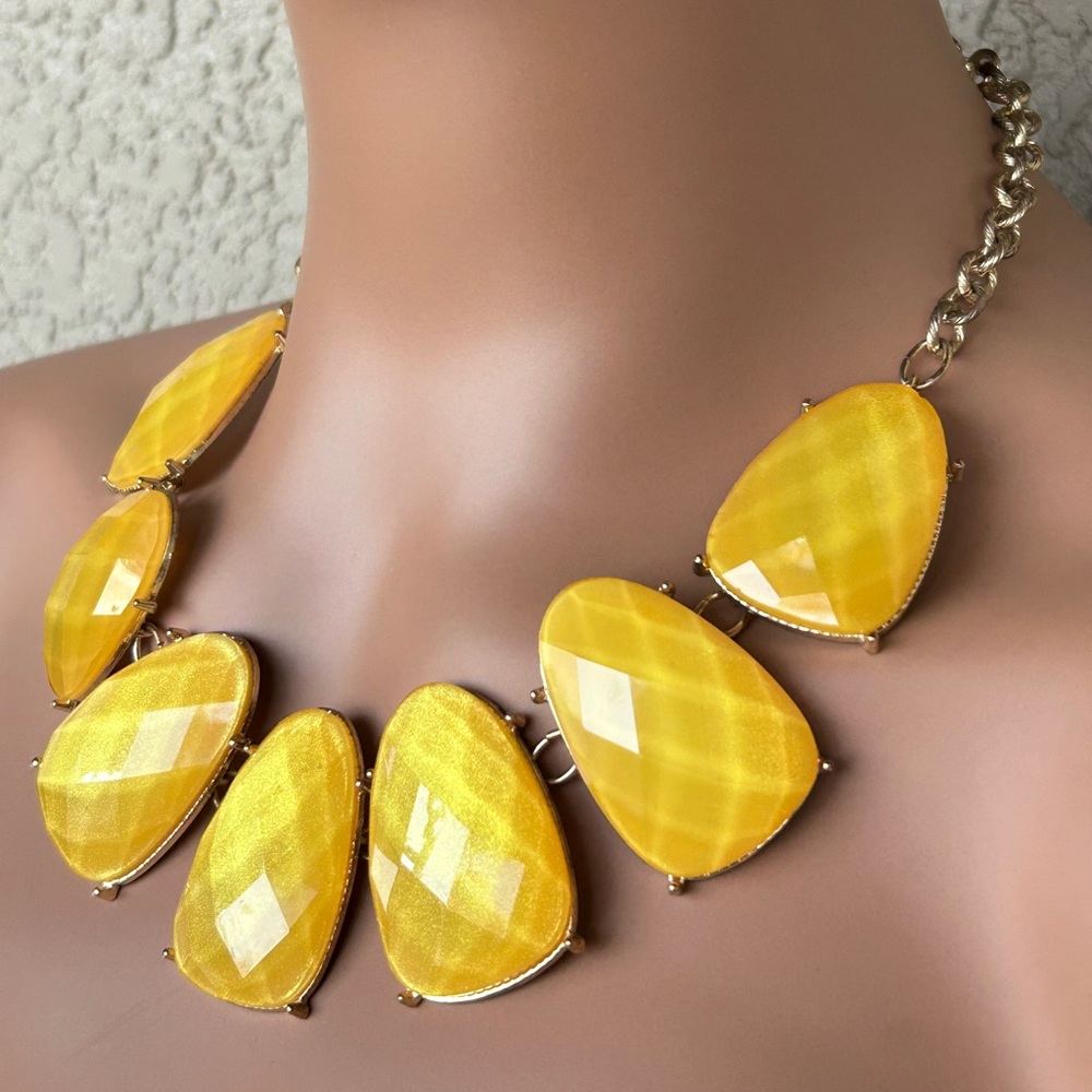 Bold Luminous Yellow & Gold Statement Necklace - Picture 2 of 6